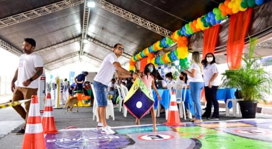 Boa Vista com Você: Famílias recebem orientações sobre segurança e trânsito durante ação no Pedra Pintada