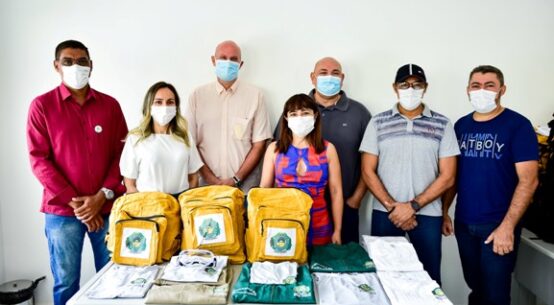 Profissionais de zoonoses e endemias recebem novos uniformes e equipamentos de proteção e identificação