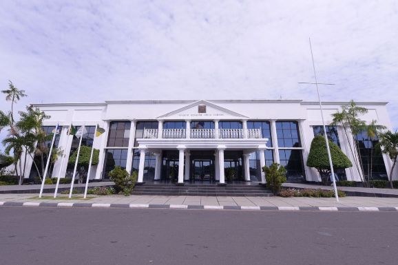 Jogo do Brasil: Expediente no Governo vai até 13h30