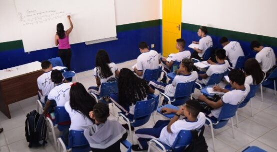Governo paga quinta parcela de retroativos de progressões para professores