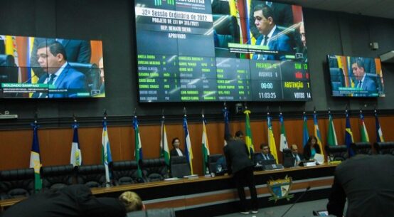 PL que obriga flutuantes a manterem estação de tratamento de esgoto é aprovado pela ALERR