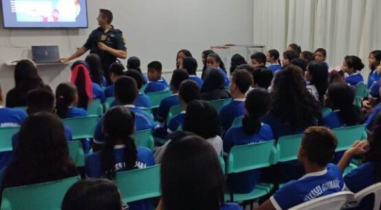 Estudantes participam de projeto contra preconceito a pessoas com deficiência