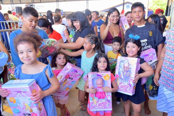 Dia das Crianças: Governo realiza entrega de brinquedos em quatro polos de Boa Vista