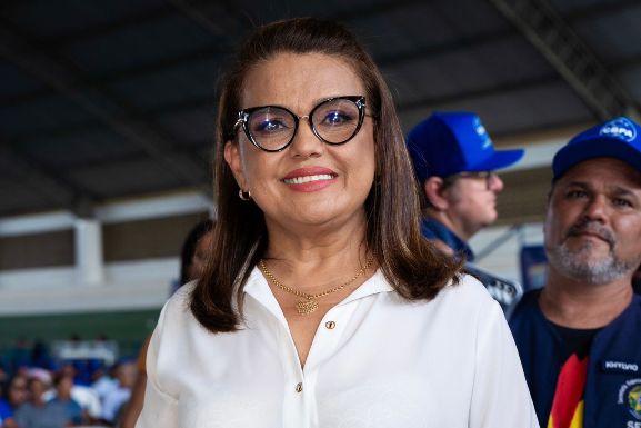 Deputada Helena consolida grupo político com dez vereadores de Boa Vista