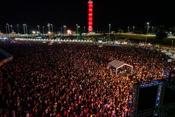 Mormaço Cultural: mais de 55 mil pessoas prestigiam primeira noite do festival no Parque do Rio Branco