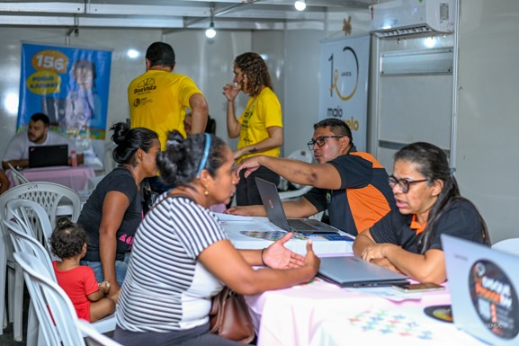População aproveita ação no João de Barro para tirar dúvidas e resolver pendências em diversas áreas