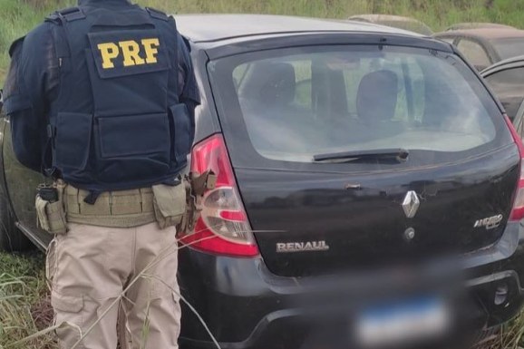 PRF recupera dois veículos adulterados em Boa Vista