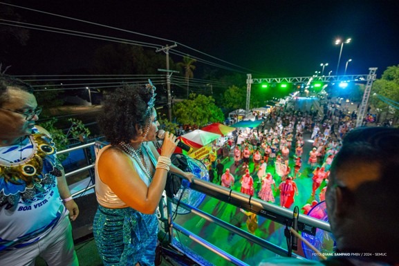Carnaval Boa Vista pra Frente: abertura reúne milhares de pessoas na Praça Fábio Marques Paracat