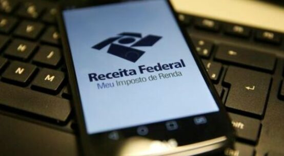 Receita Federal abre consulta ao maior lote de restituição do Imposto de Renda da história nesta sexta-feira