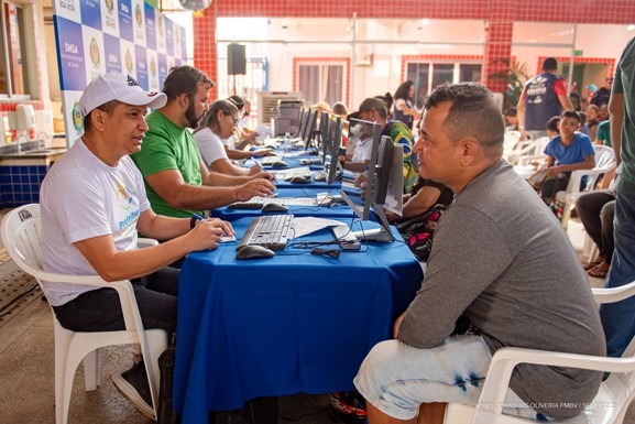 Prefeitura com Você: moradores do Cidade Satélite e bairros próximos aproveitam ação para buscar atendimento em diversas áreas