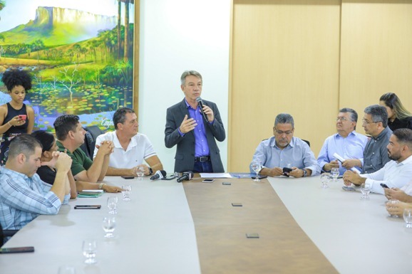 Revisão anual: governador assina Projeto de Lei que autoriza recomposição de 4,62% nos salários dos servidores