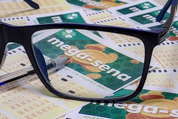 Mega-Sena sorteia R$ 100 milhões nesta quinta-feira