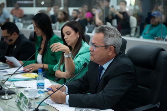 Vereador Adjalma Gonçalves apresenta os primeiros Projetos de Lei da nova legislatura
