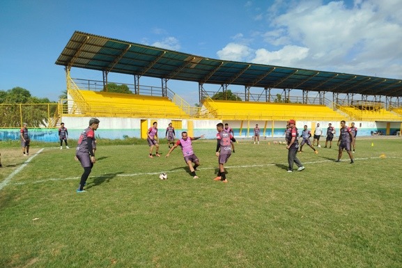 Baré realiza primeiro treino aberto nesta quinta-feira