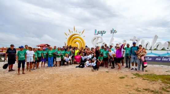 Integrantes do Cabelos de Prata aproveitam dia de lazer no Lago do Robertinho