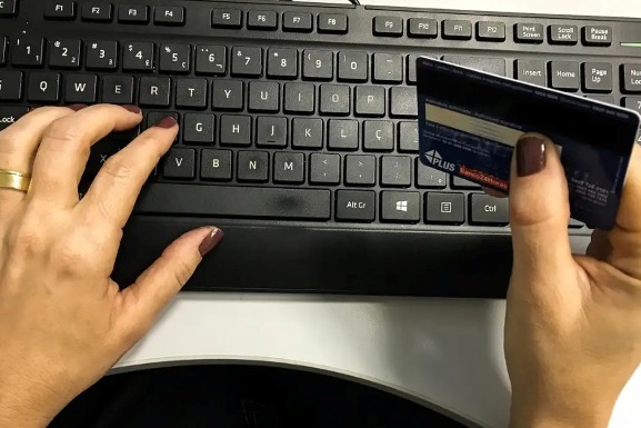 Governo lança edital para apoiar e-comércio em três regiões