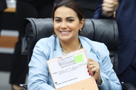 Deputada Joilma Teodora quer instituir campanha antifraude a idosos em comércio eletrônico