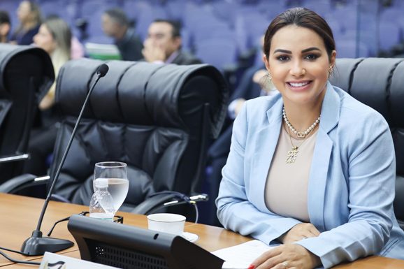 Câncer de mama: deputada Joilma Teodora apresenta proposta que garante reabilitação a pacientes mastectomizadas