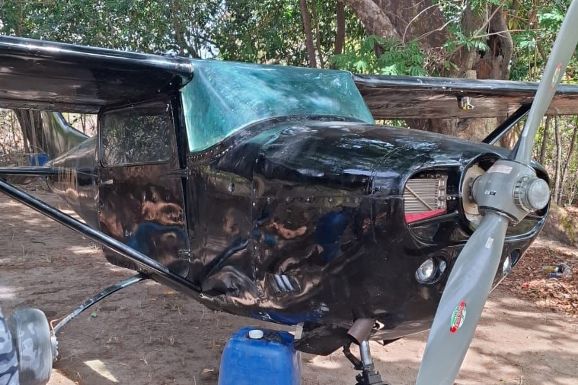 Operação Integrada: mais uma aeronave suspeita em área de tráfico e garimpo é destruída em Roraima