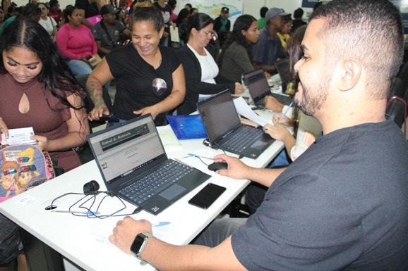 Central de Matrículas da Seed registra mais de 1,6 mil encaminhamentos em nove dias