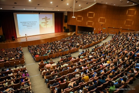 Semana Pedagógica: palestrantes renomados compartilham conhecimentos e experiências com profissionais do ensino fundamental