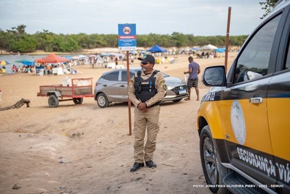 SMTran leva orientações a banhistas sobre segurança nas praias