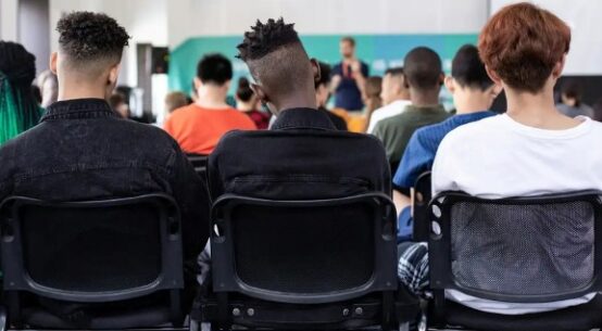 Brasil tem pelo menos 9 mil estudantes trans matriculados nas escolas