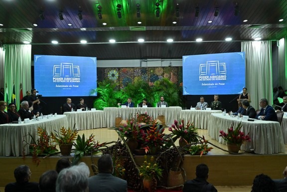 Independência e Harmonia: deputados reforçam laços entre Legislativo e Judiciário em posse da nova diretoria do TJRR