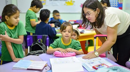 Prefeitura lança seletivo para contratação de 325 novos profissionais da educação