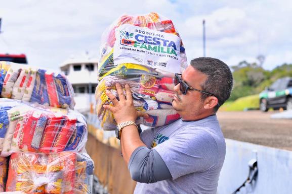 Baixo Rio Branco: Governo de Roraima inicia entrega de Cesta da Família e promove ações sociais