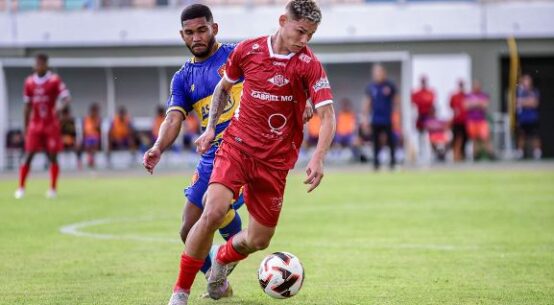 Baré joga bem, mas início ruim é determinante em derrota na estreia do Estadual