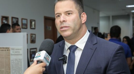 Segundo-vice-presidente da ALE-RR reforça parceria com TRE-RR durante posse da nova presidência
