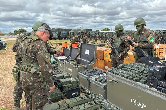Comandante do Exército visita guarnição de Boa Vista-RR