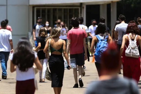 Inscrições para o Fies 2025 terminam nesta sexta-feira