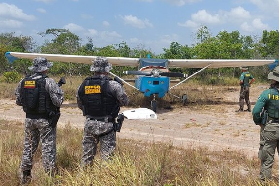 Avião usado no garimpo ilegal é desativado na Terra Indígena Yanomami em Roraima
