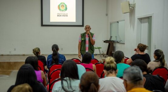 Vacinadores de Boa Vista participam de capacitação sobre atualização do calendário vacinal