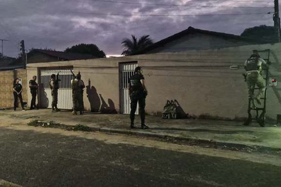 Operação Fio da Meada 2: PCRR cumpre mandados contra adolescentes envolvidos em ameaças a escolas