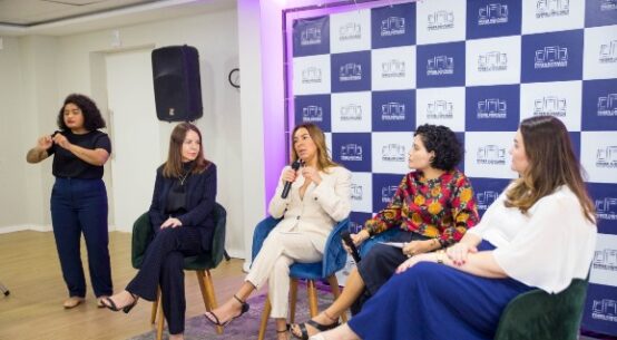 Ouvidora Nacional da Mulher do CNJ media roda de conversa no TJRR