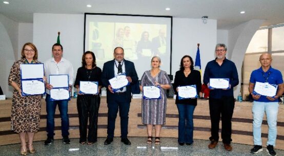 TRE-RR celebra 33 anos com solenidade e homenagens a servidores e magistrados