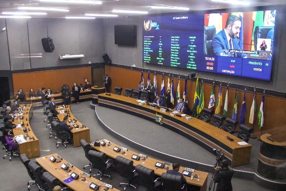 ALE-RR autoriza prorrogação de secretarias extraordinárias e reingresso de famílias no programa Cesta da Família