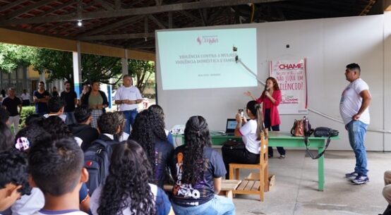 ‘Somos o futuro e precisamos desse aprendizado’, diz aluno sobre palestra do Chame em escola pública