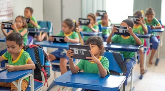 Tecnologia, infraestrutura e respeito à cultura marcam avanços promovidos pela prefeitura nas escolas indígenas