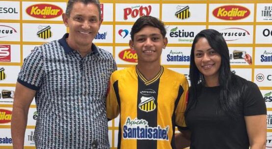 Meia-atacante Fernandinho de Mucajaí assina contrato com Novorizontino