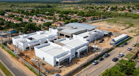 Escola em construção no bairro Dr. Airton Rocha terá capacidade para atender até 960 alunos