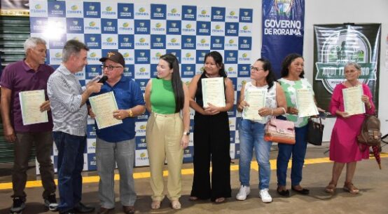 Aqui Tem Dono: 180 famílias da capital e do interior são contempladas com títulos definitivos