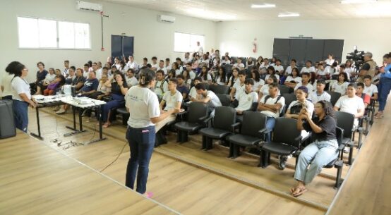 Ouvidoria-Geral da ALE-RR leva projeto estudantil e ação social a três municípios do Sul do Estado