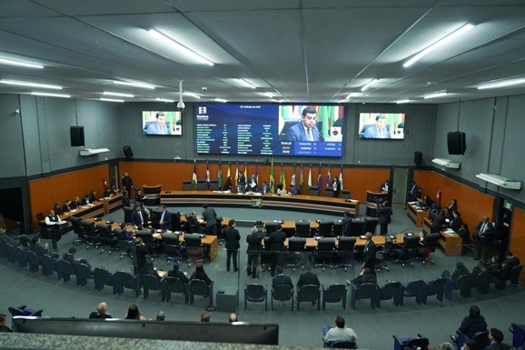 ALE-RR derruba sete vetos do Executivo em sessão plenária desta terça-feira