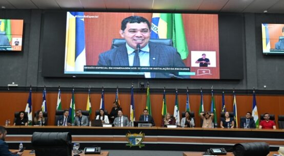 22 Anos: deputados homenageiam Escolegis e enaltecem trabalho de transformação social da instituição