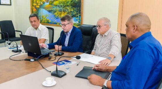 Governador Antonio Denarium reduz ICMS do combustível de aviação para incentivar novos voos em Roraima