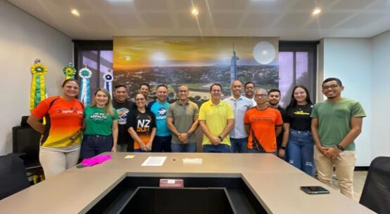 Prefeito Arthur Henrique e vereador Bruno Perez se reúnem com corredores por mais segurança